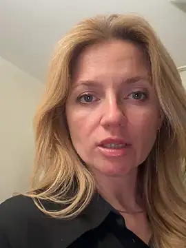 AlisonXCristal online show from March 25, 5:27 pm