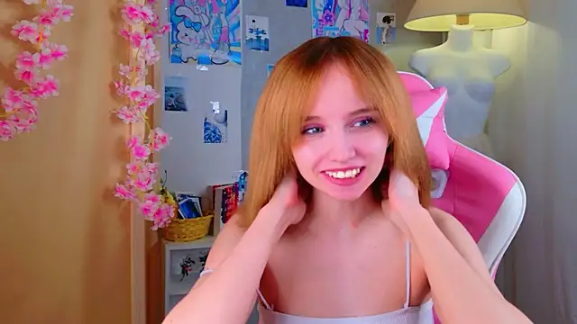 b4by LoL1 online show from May 5, 3:37 pm