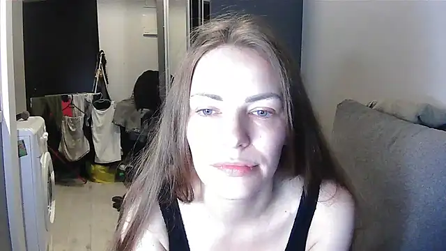 AnnaDiamond1 online show from July 26, 2:41 am