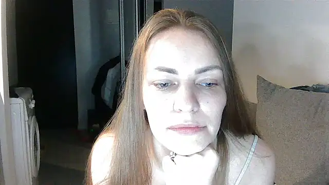 AnnaDiamond1 online show from July 11, 10:32 pm