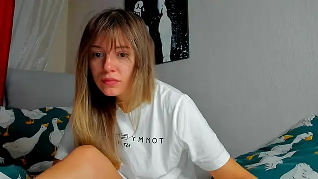 foxy blond online show from November 3, 12:14 am