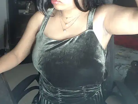 Devil Erin online show from June 10, 3:00 pm
