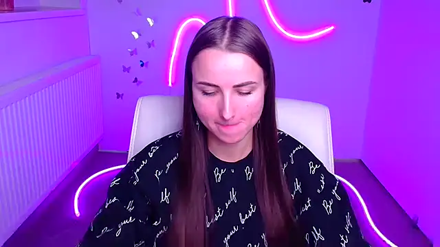 Eva Janee online show from December 1, 12:30 pm