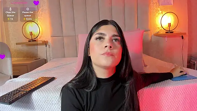 Amy-Saenz online show from September 12, 4:03 pm