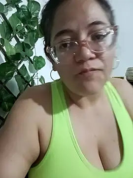 skarleth001 online show from September 28, 4:30 am