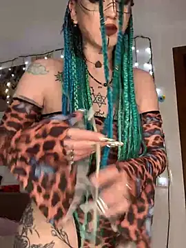 MoonAgnes online show from June 29, 5:01 pm