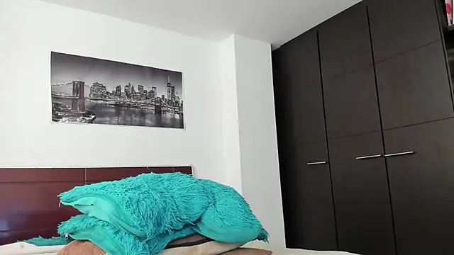 chicafitcaliente online show from February 25, 8:51 pm