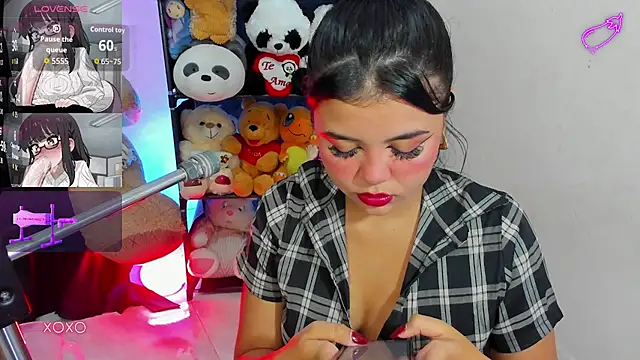 Lizz Tender online show from July 2, 11:22 pm