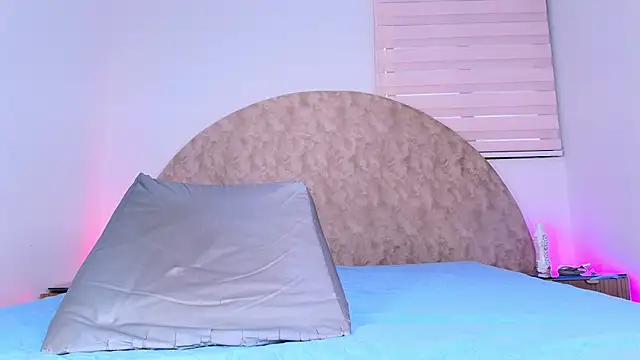 anisha x online show from July 2, 7:31 pm