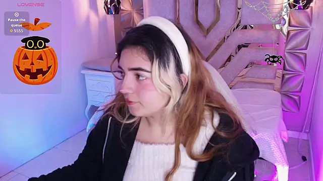 meraki fraise online show from October 21, 8:24 pm