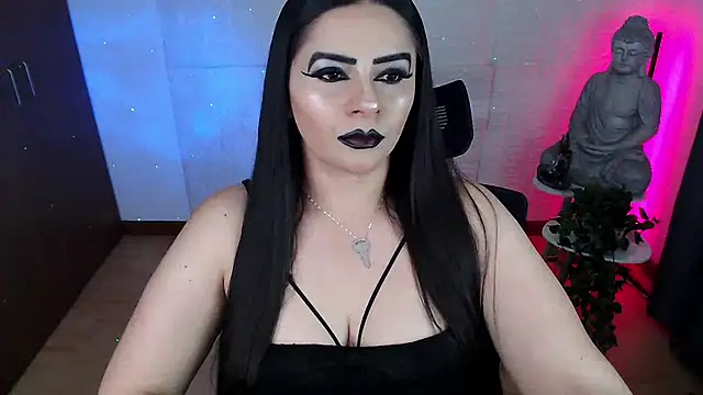 GODDESS EVANS online show from July 2, 12:10 am