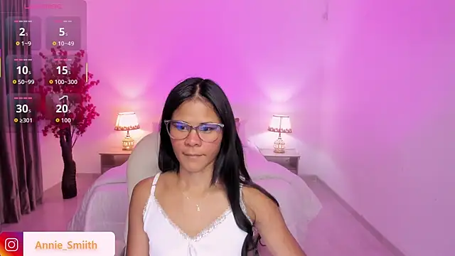 anniie smith online show from October 28, 11:05 am