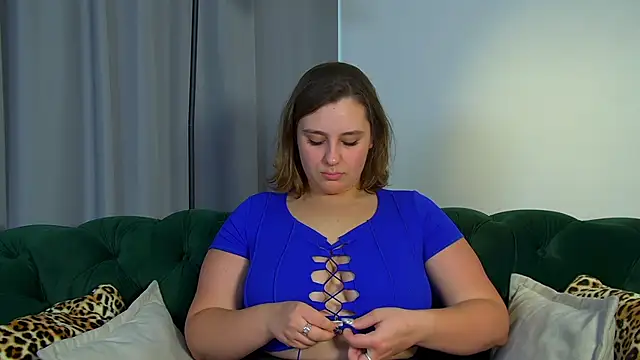 Snapshot of MaryMurray chatting on October 9, 7:01 am MaryMurray online show from October 9, 7:01 am