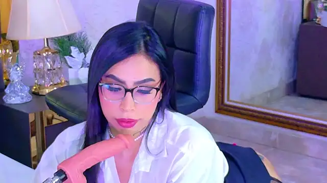GiahDaniels online show from April 22, 3:58 am