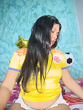 Diora Squirt juicy online show from June 19, 3:22 am