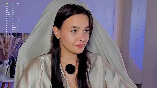 Snapshot of _Sweetie_ chatting on October 16, 5:59 pm Sweetie online show from October 16, 5:59 pm