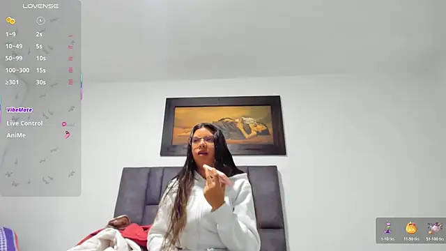 Vahiolet smith online show from July 6, 12:10 pm