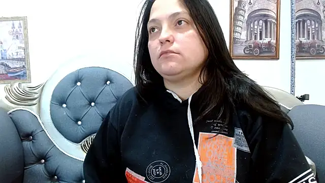 KataleyaStiward online show from June 19, 12:30 pm