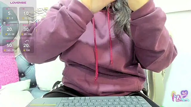 KataleyaStiward online show from August 4, 12:44 pm