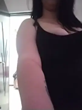 AdelinaJude online show from May 21, 4:27 pm