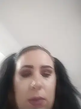 AdelinaJude online show from May 31, 7:26 pm