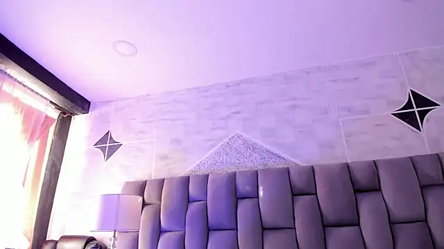 ailynBlaze online show from December 3, 10:01 pm