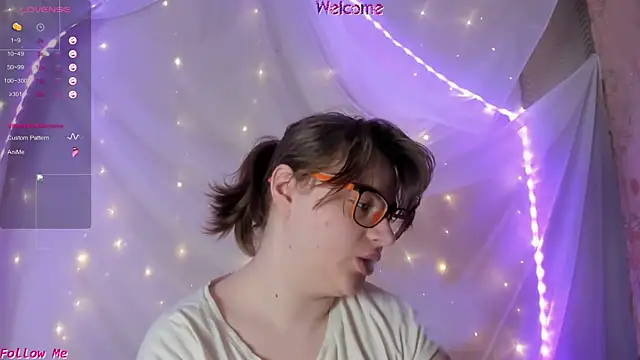 Seductive She Wolf online show from June 5, 6:52 am