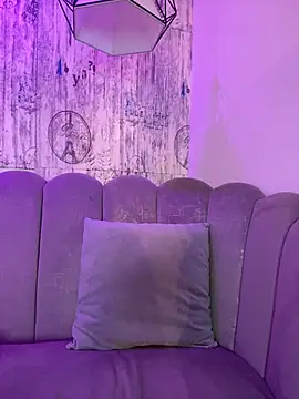 AbyThompson online show from June 9, 7:35 pm