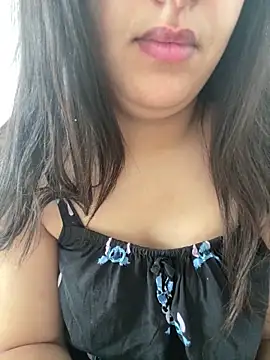 Snapshot of yassminsexy22 chatting on September 17, 11:19 am yassminsexy22 online show from September 17, 11:19 am