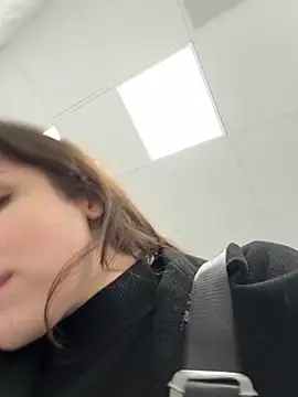 pantyless online show from April 5, 10:31 pm