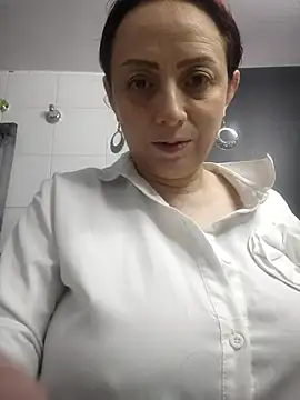 catalinamommyx online show from October 1, 1:54 am