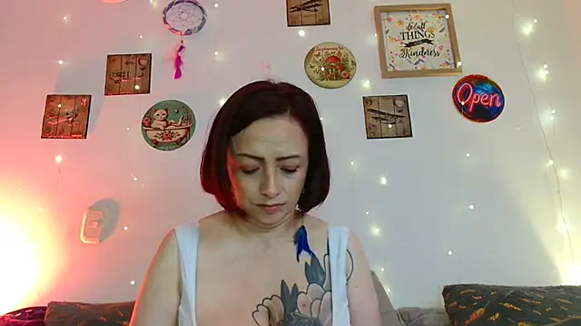catalinamommyx online show from July 14, 2:05 am
