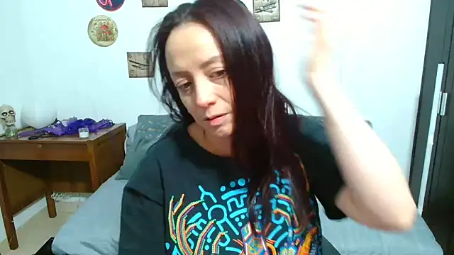 catalinamommyx online show from June 19, 12:37 am
