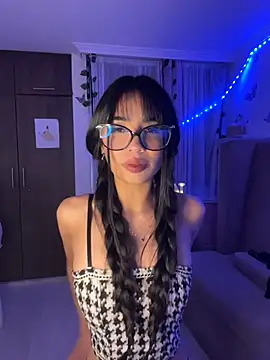 lina pink online show from October 9, 3:10 am