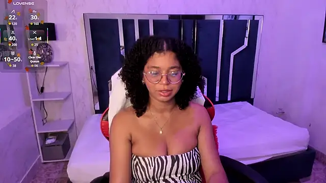 Snapshot of MilaHall_ chatting on September 30, 4:51 am MilaHall online show from September 30, 4:51 am