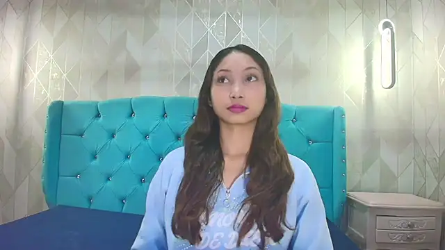 MadelineDoll online show from June 21, 2:10 pm