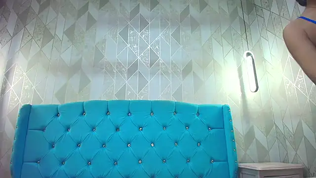 MadelineDoll online show from June 9, 4:39 pm