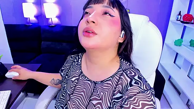 Emma monserrat online show from May 2, 11:24 am