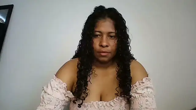 Snapshot of Ivon-09 chatting on September 26, 8:39 pm Ivon-09 online show from September 26, 8:39 pm