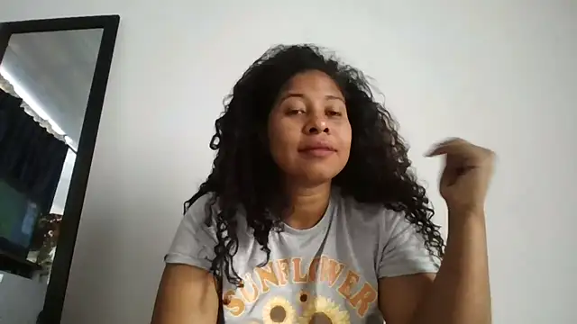 Snapshot of Ivon-09 chatting on October 4, 4:00 pm Ivon-09 online show from October 4, 4:00 pm