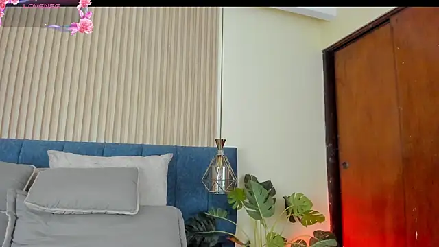 kathecute   online show from May 2, 2:04 am