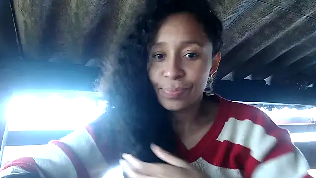 DanaiOluyi online show from March 11, 4:31 pm