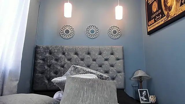 scarlett buttock online show from October 19, 5:37 pm