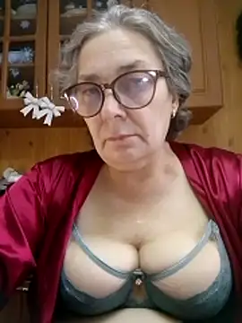 IrinaSweet54 online show from December 17, 9:13 am