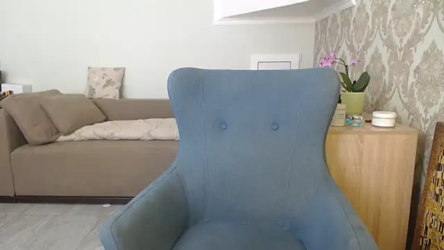 Mallinia online show from July 17, 1:26 pm