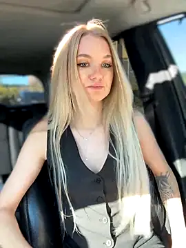 Snapshot of Devill_Angel_ chatting on September 25, 11:09 am Devill Angel online show from September 25, 11:09 am