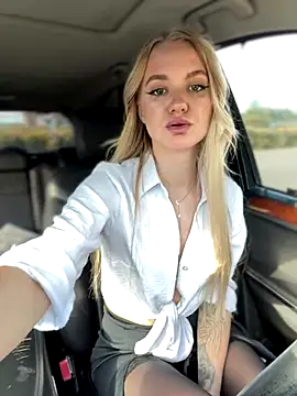 Snapshot of Devill_Angel_ chatting on September 28, 11:59 am Devill Angel online show from September 28, 11:59 am