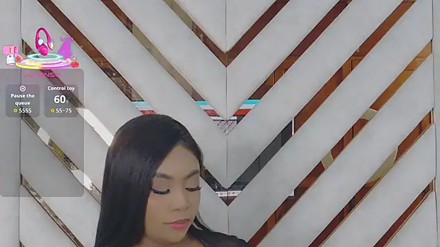 Lola King online show from April 29, 6:27 am