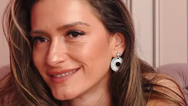 MayaVixxen online show from February 10, 3:42 am