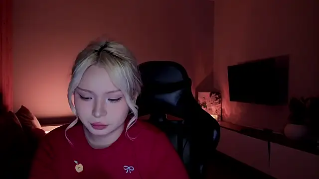 RileyMee online show from March 6, 3:34 am